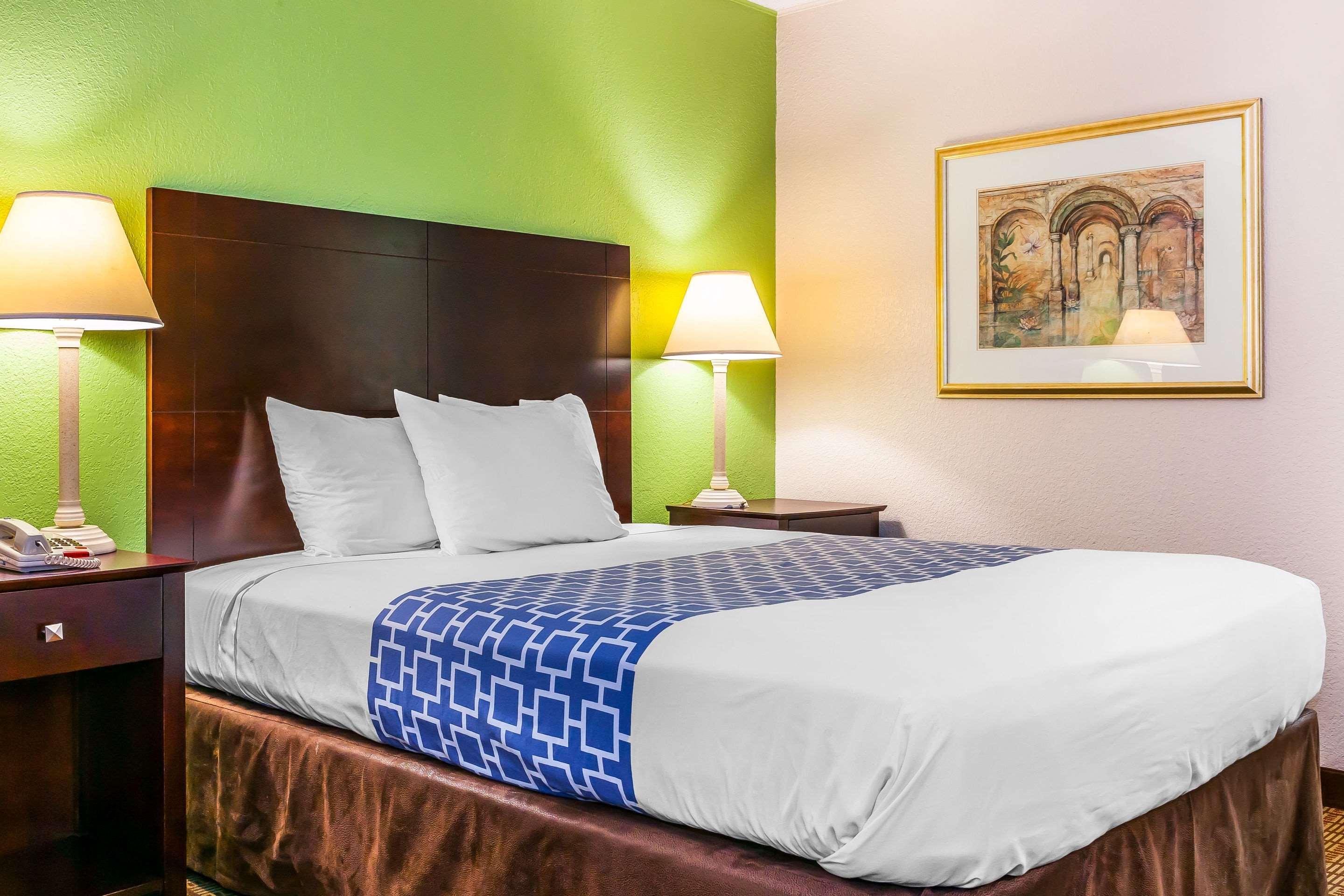 Hotel Econo Vincennes